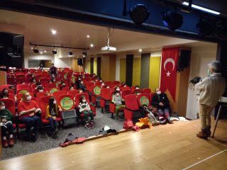 SOKAK KÖPEKLERİNE NASIL DAVRANMALIYIZ EĞİTİMİ